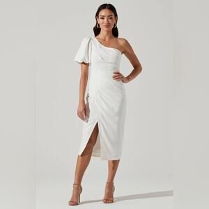 ASTR The Label Joelle One-Shoulder Puff Sleeve Dress in White Size XS